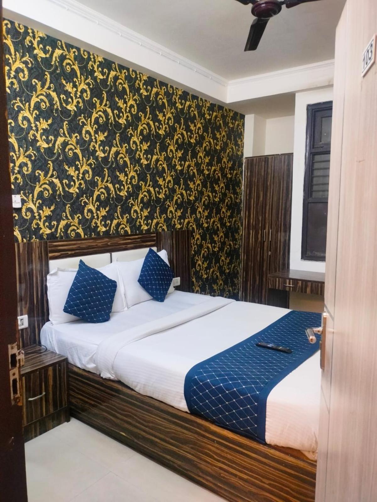 Suites Admiral Delhi Airport Νέο Δελχί Εξωτερικό φωτογραφία